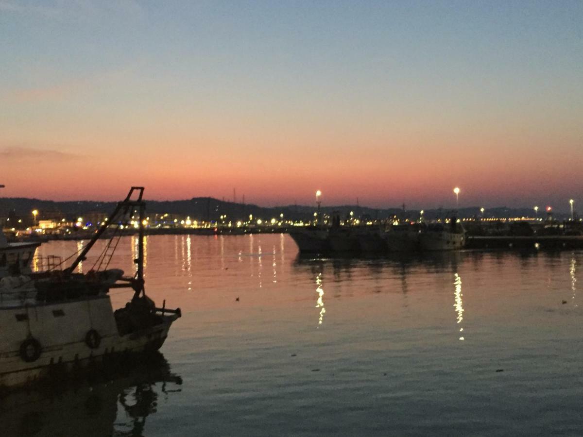Casetta D Amare Civitanova Marche Luaran gambar